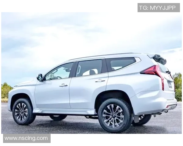 足球球星SUV:明星运动员如何选择豪华越野车彰显个性与身份 足球球星SUV:明星运动员如何选择豪华越野车彰显个性与身份